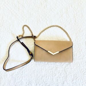 ❗️Urban Expressions Camel Tan Taupe Chain Strap Bag MSRP $68!